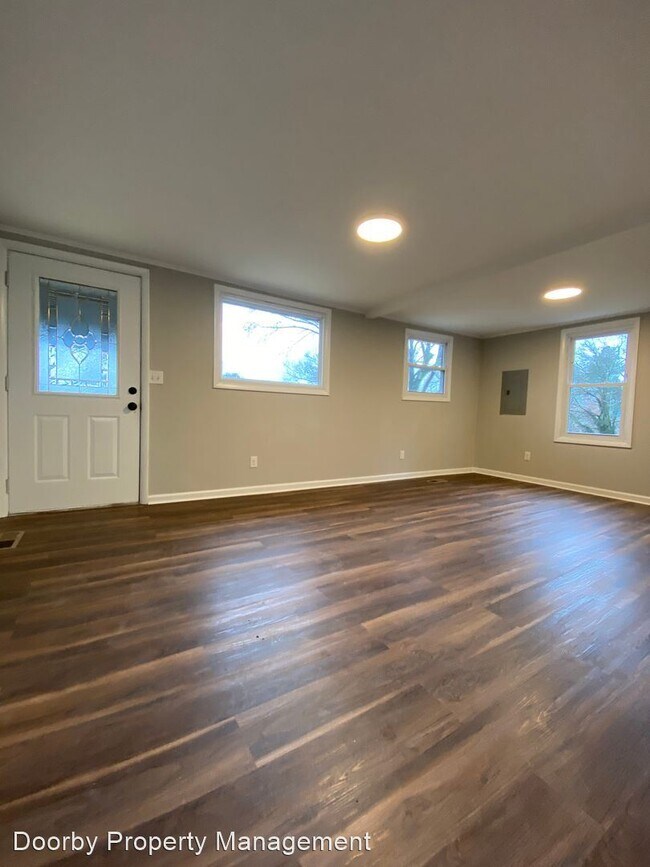 Building Photo - 2 br, 1 bath House - 5327 Slayton Ave