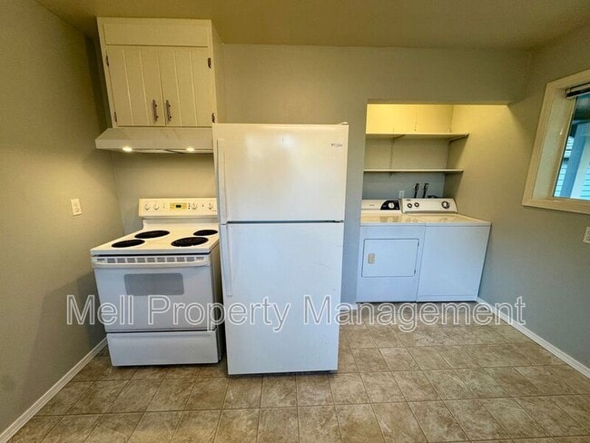 Building Photo - 22402 US-101