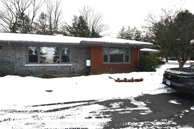 Foto del edificio - 86 Mill House Rd