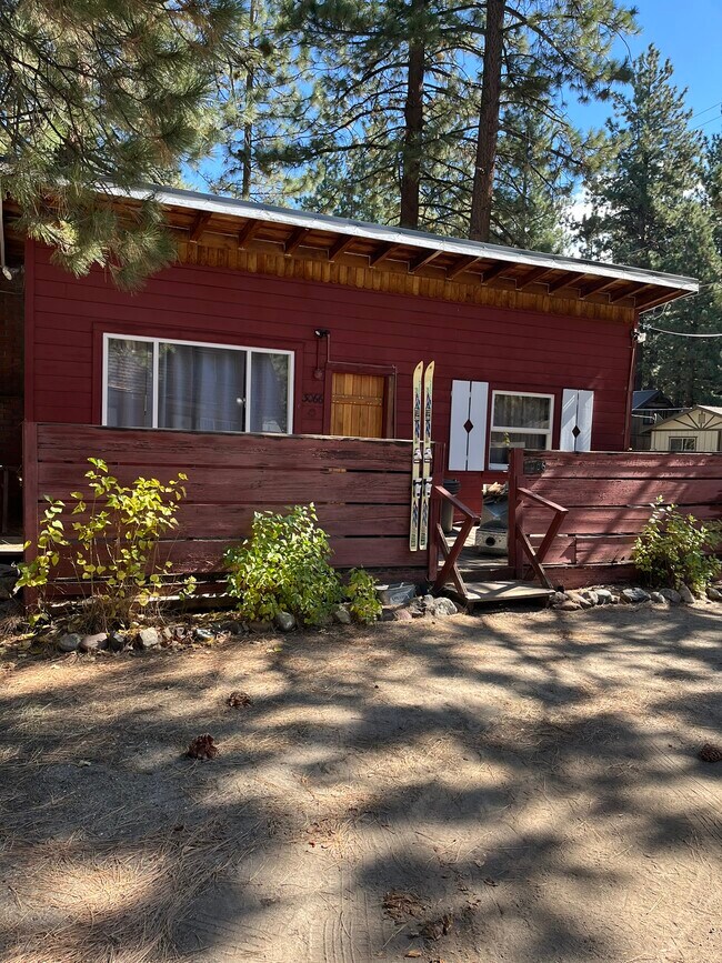 3066 Oakland Ave, South Lake Tahoe, CA 96150 House Rental in South
