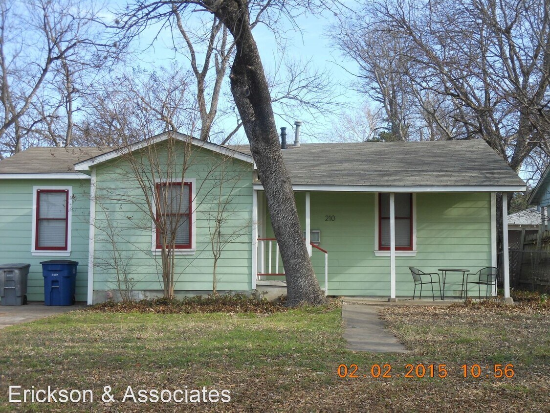 Primary Photo - 2 br, 1 bath House - 210 W 55th