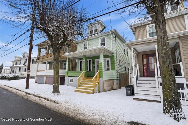 Building Photo - 239 Division St