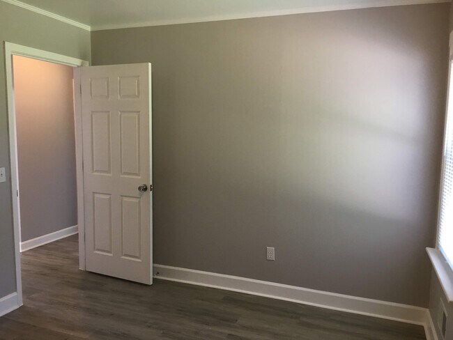 Dormitorio 3 - 110 Gilliland Ave
