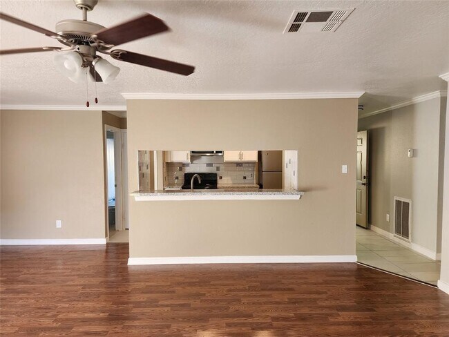 Foto del edificio - 16606 Quail Park Dr