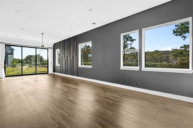Foto del edificio - 9855 Mocking Bird Hill Ln