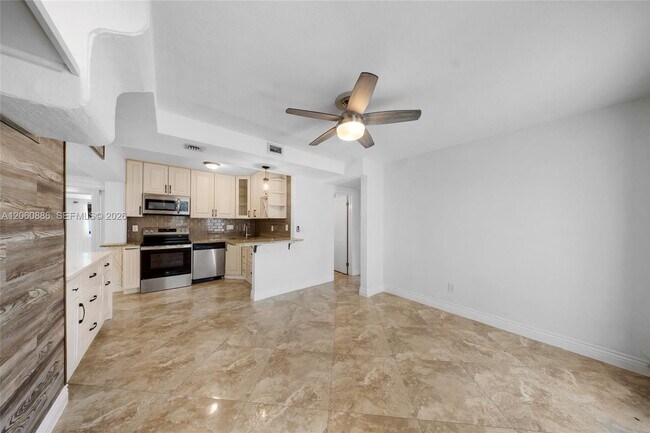 Foto del edificio - 1837 NE 48th Ct