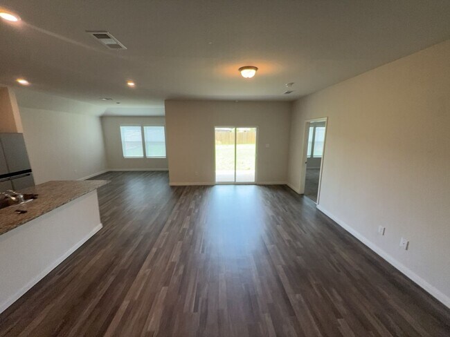 Foto del edificio - 3637 Silver Maple Ln