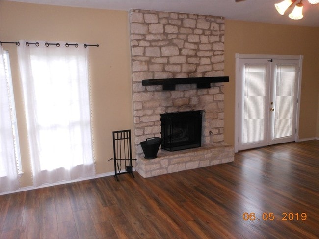 Building Photo - 1710 Foxfire Dr