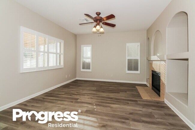 Building Photo - 60181 E Crestview Ct