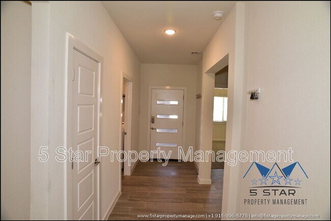 Foto del edificio - 3545 Essence St