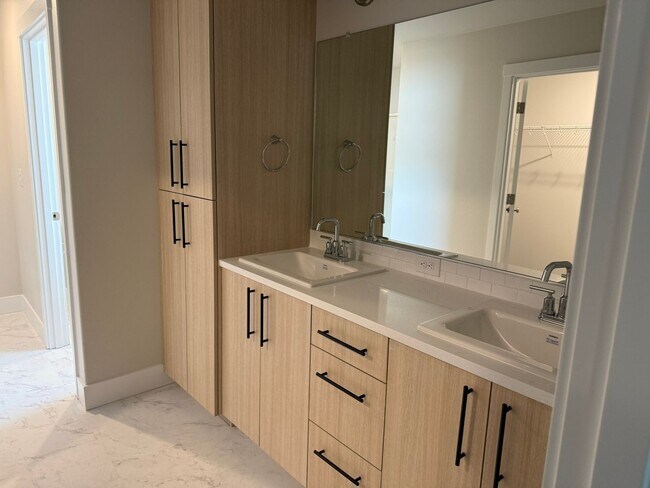 Building Photo - Beautiful Three Bedroom New Construction Home For Rent