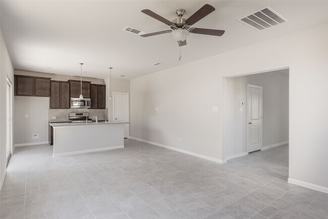 Foto del edificio - 31138 Mahogany Fir Trl