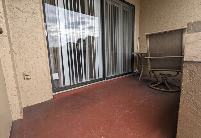 Foto del edificio - Centrally located, yet secluded 2 bedroom condo in the heart of Orlando for Rent