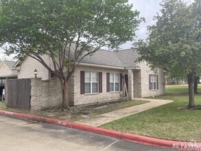 Building Photo - 612 Townplace Dr
