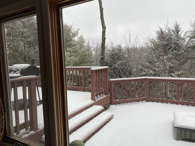 Building Photo - 217 Cobble Creek Dr