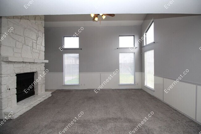 Building Photo - 7021 S 78th E Ave