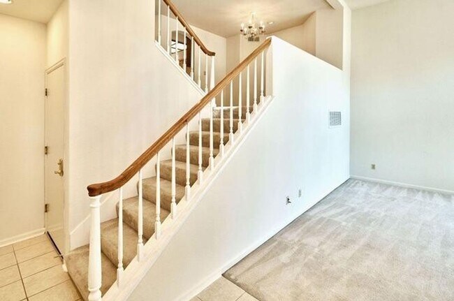 Building Photo - Discover Your Perfect Home in North San Jo...