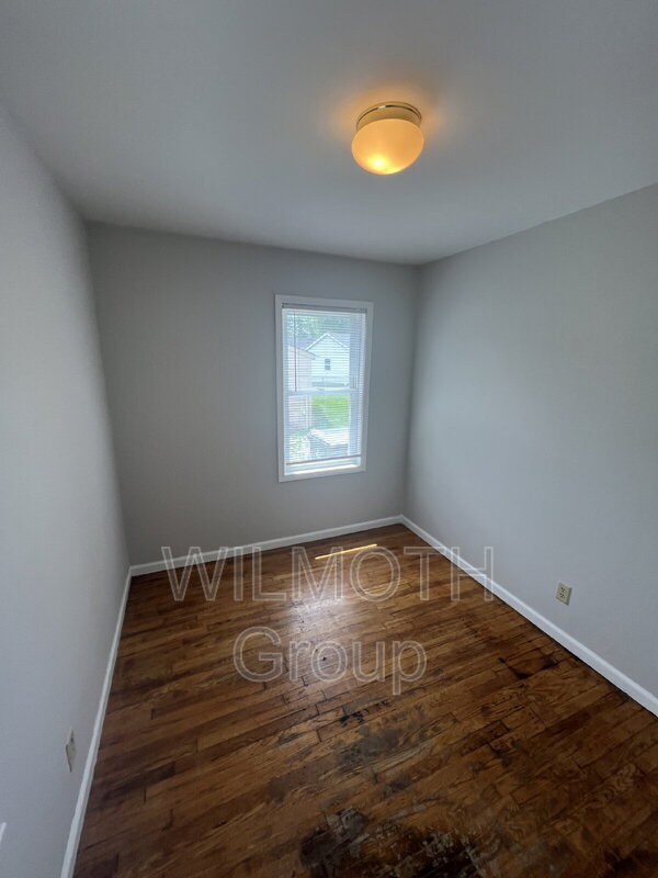 Building Photo - 5819 Greenfield Ave