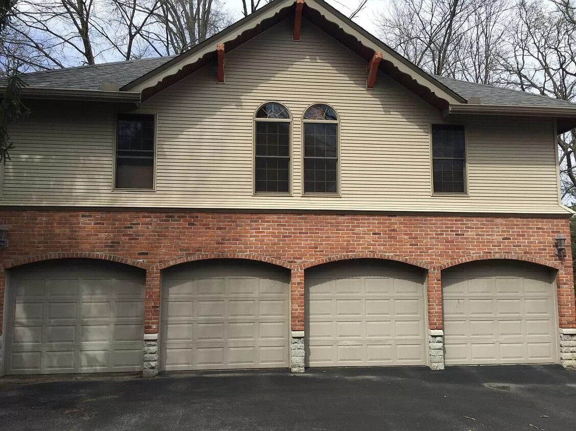 Building Photo - 418 Wallace Avenue, Unit 3