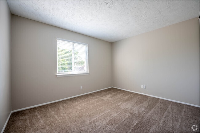 2BR, 2BA - 950SF - Bedroom - The Eclipse Apartment Homes