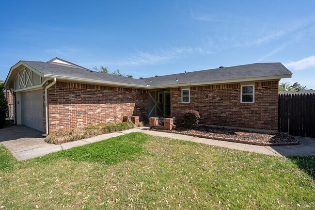 Building Photo - Beautiful 3 Bed 2 Bath in the Heart of Moore!