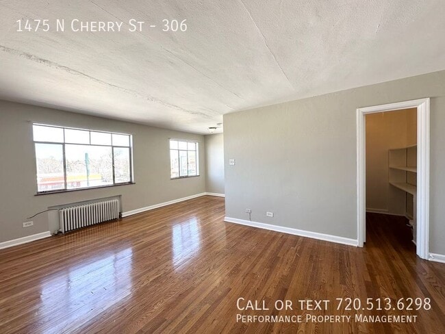 Foto del edificio - 1475 N Cherry St
