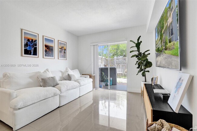 Foto del edificio - 4600 SW 67th Ave
