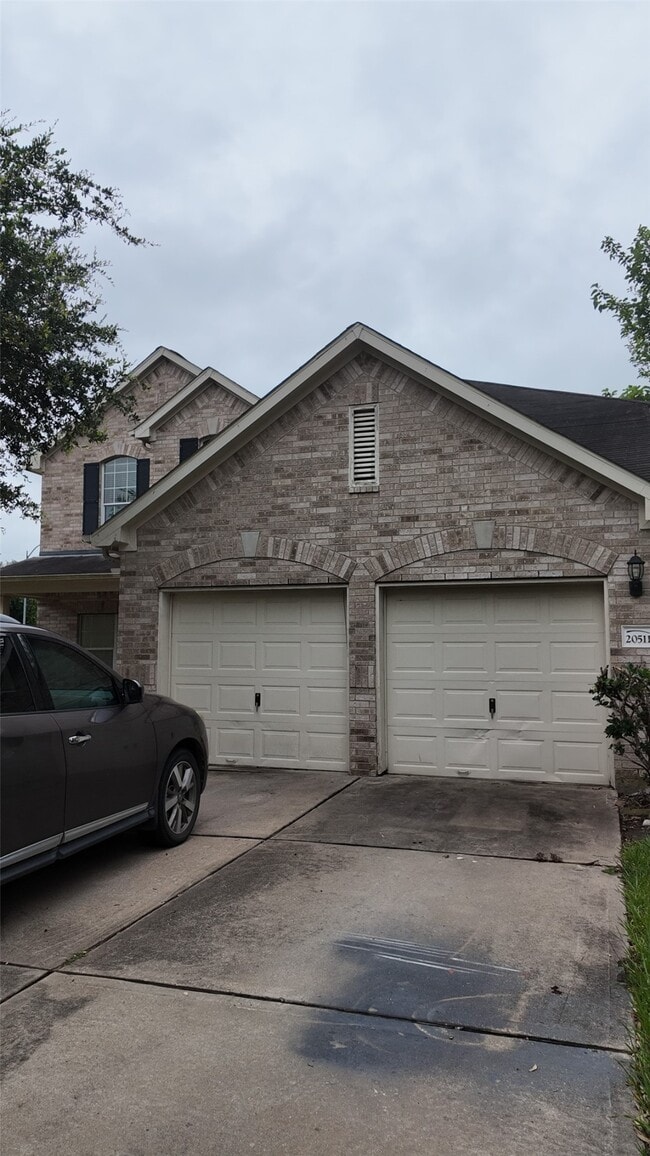 Building Photo - 20511 Raincrest Dr