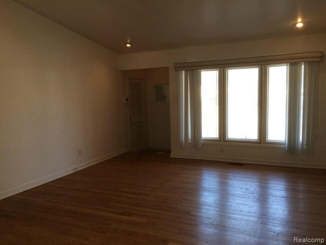 entry foyer and living room - 24010 Marlow Street