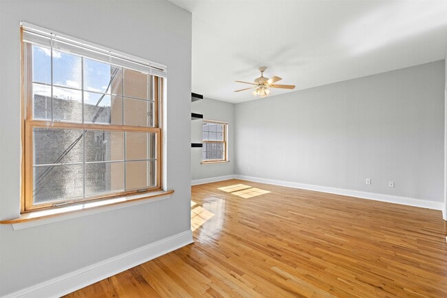 Building Photo - 211-213-213 3rd St