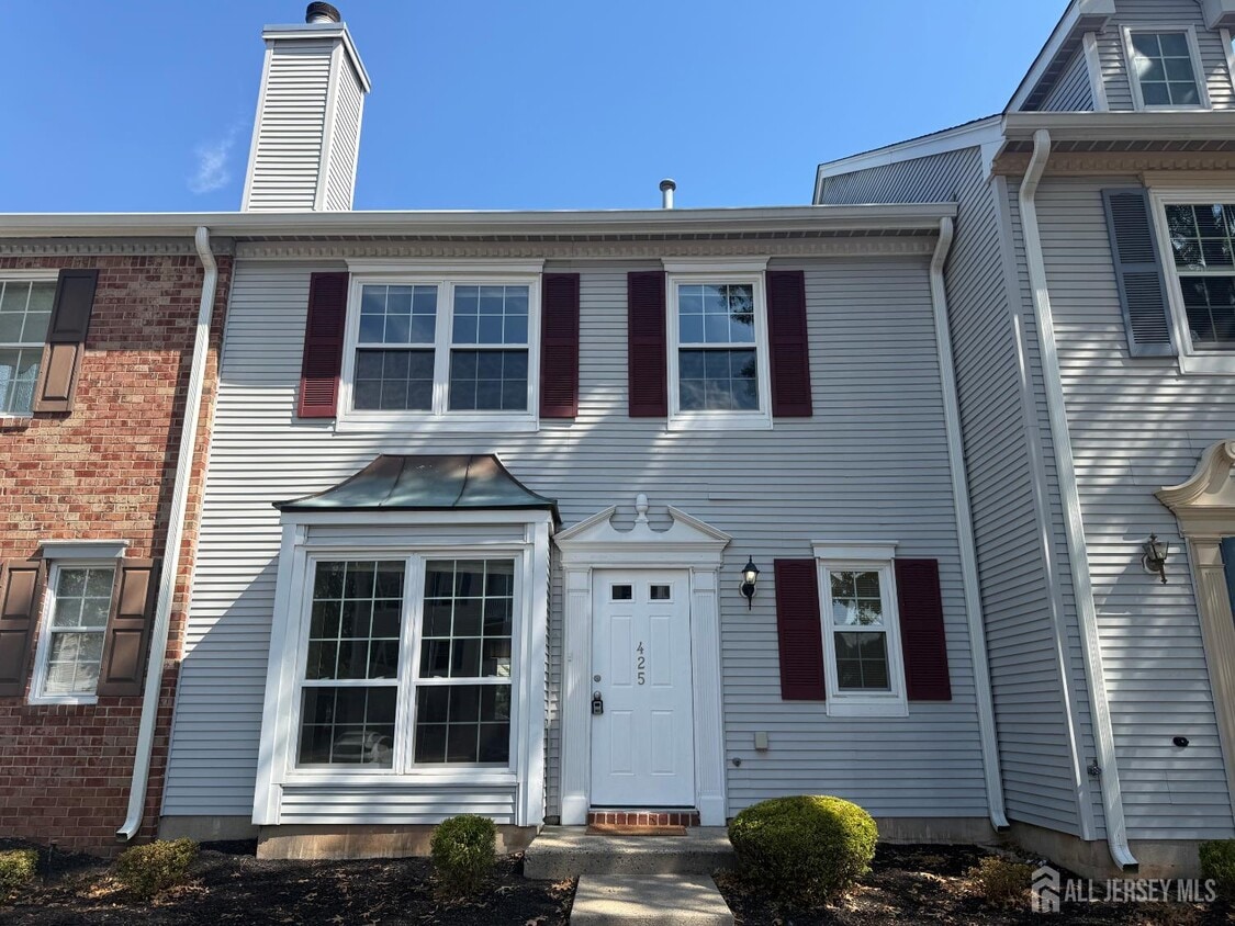 Primary Photo - 425 Northam Dr