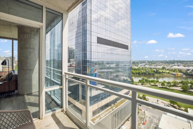 Foto del edificio - 150 3rd Ave S