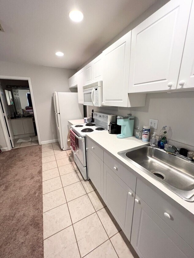 Foto del edificio - SOUTHWOOD - Studio Apartment - Utilities I...