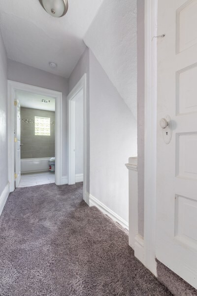 Building Photo - AVAILABLE AUGUST - Beautiful 4 Bedroom Hom...