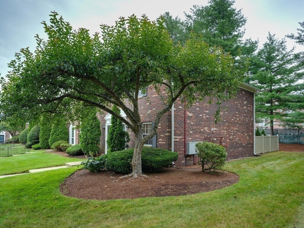 Primary Photo - 1608 Windsor Dr