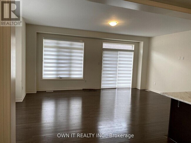 Photo du bâtiment - 28 Donald Ficht Cres