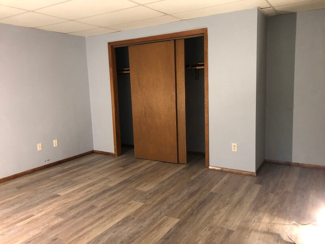 252 Oak St Unit A, Medford, NY 11763 Apartments in Medford, NY