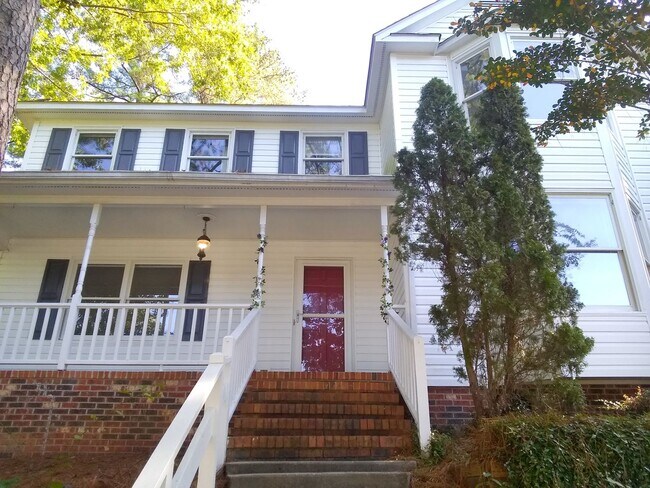 Foto del edificio - Gorgeously updated 3 bedroom / 2.5 bathroo...