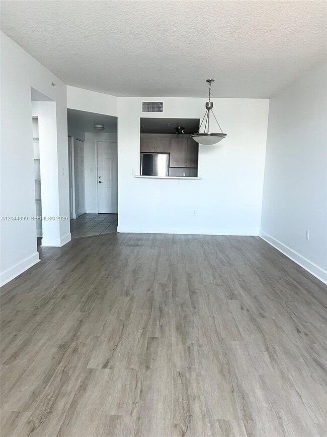 Building Photo - 50 Menores Ave