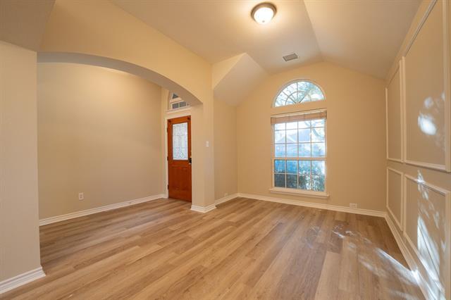 Foto del edificio - 2002 Gardenridge Dr