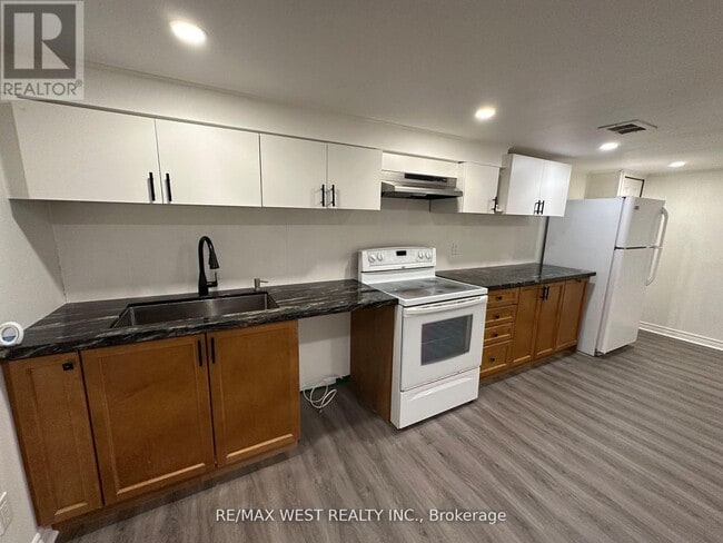 Photo du bâtiment - 26 Walter Ave