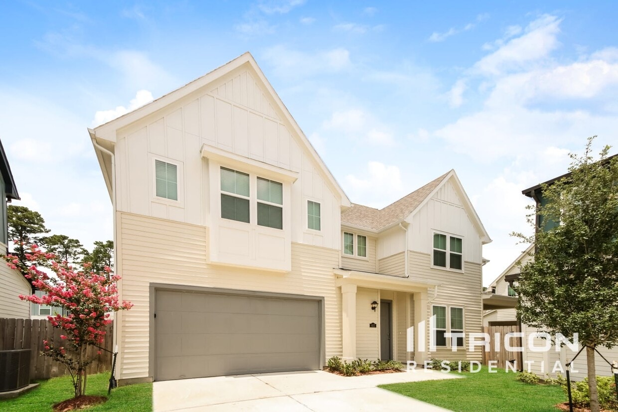 Foto principal - 9835 Willow Creek Commerce Dr