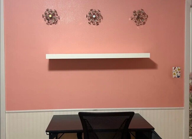 Building Photo - 449 Jensen Rd