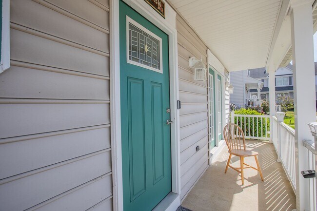 Foto del edificio - Beautiful 3 BR/2.5 BA EOG Townhome in Uppe...