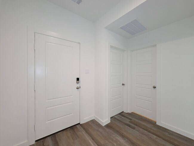 Foto del edificio - 1014 Star Grass Ln
