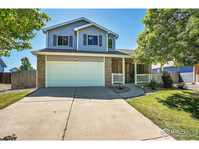 Building Photo - 842 Carriage Dr