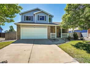 Building Photo - 842 Carriage Dr