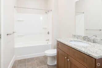 2BR, 1BA - 1,045SF - King Philip Lofts