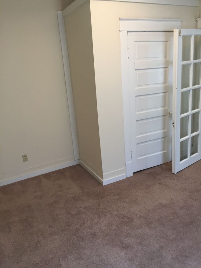 Building Photo - 1014 Rogers St