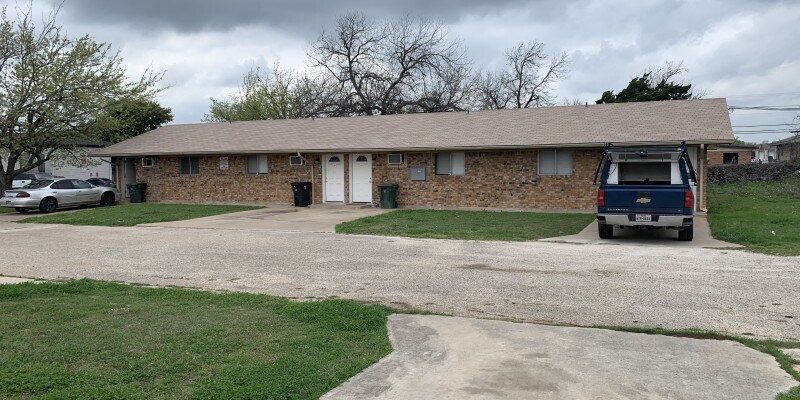 Primary Photo - 3101 Clinkenbeard